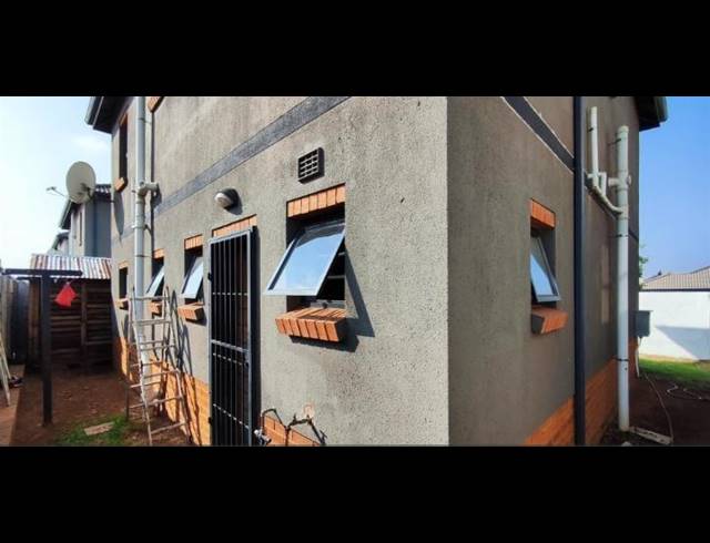 4 BEDROOM HOUSE FOR SALE IN ALBERTSDAL